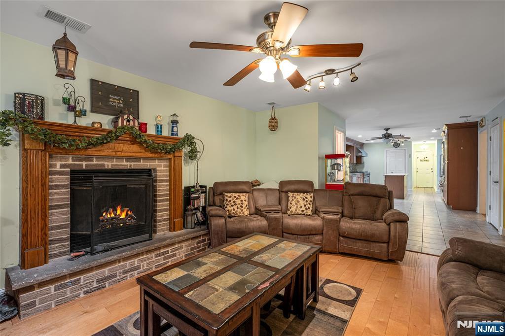 255 Knoll Road