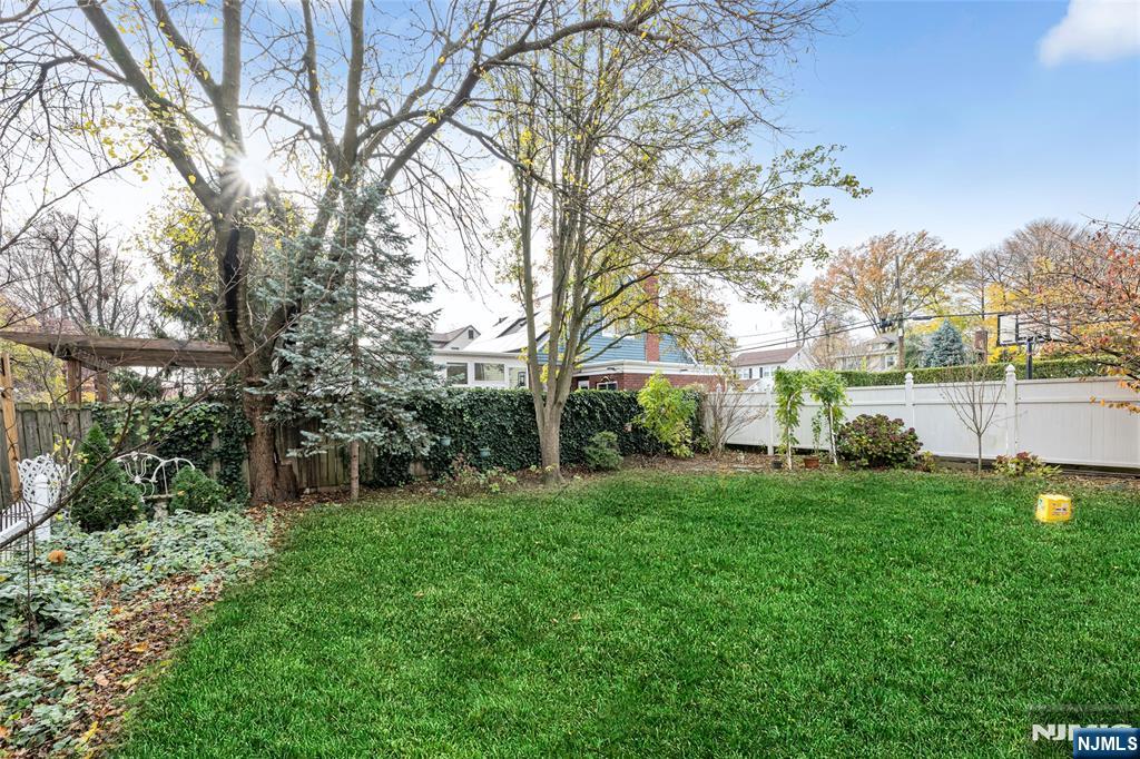 154 Degraw Avenue