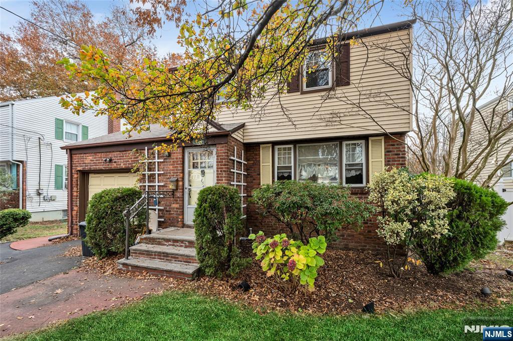 154 Degraw Avenue