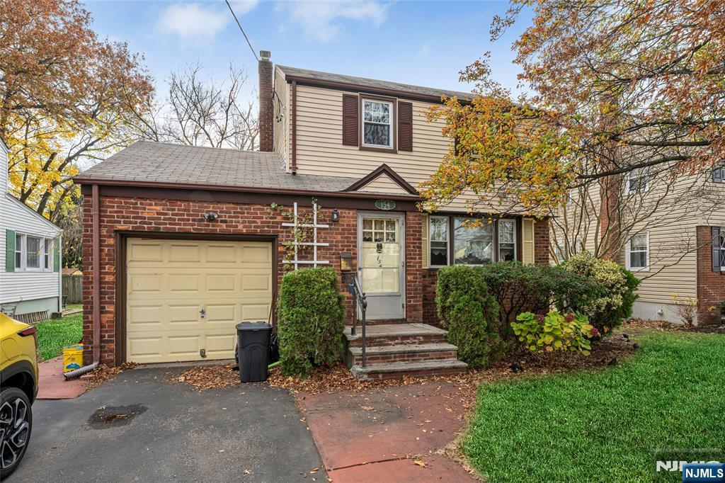 154 Degraw Avenue