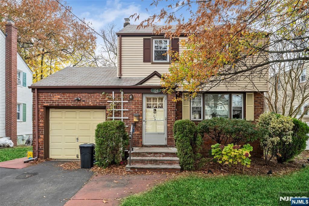 154 Degraw Avenue