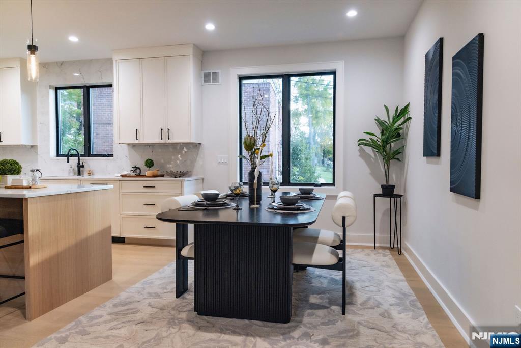 401 Grand Avenue 401