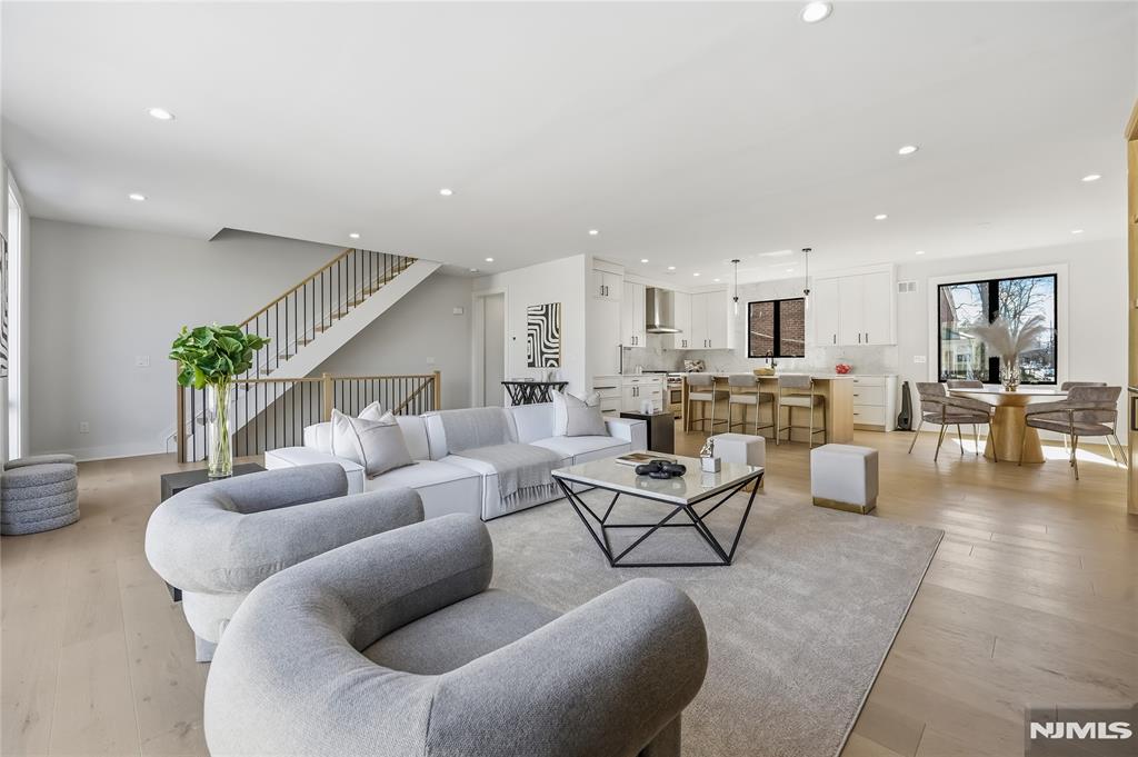 401 A Grand Avenue A