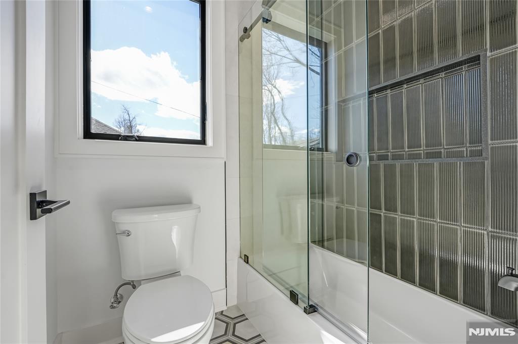 401 B Grand Avenue 401 B