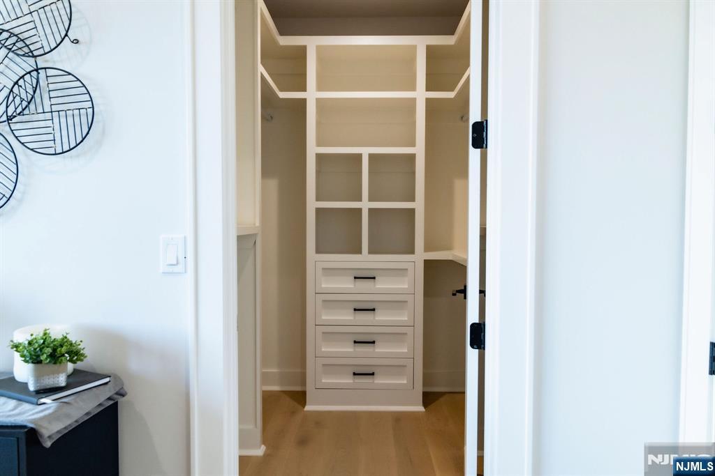 401 B Grand Avenue 401 B