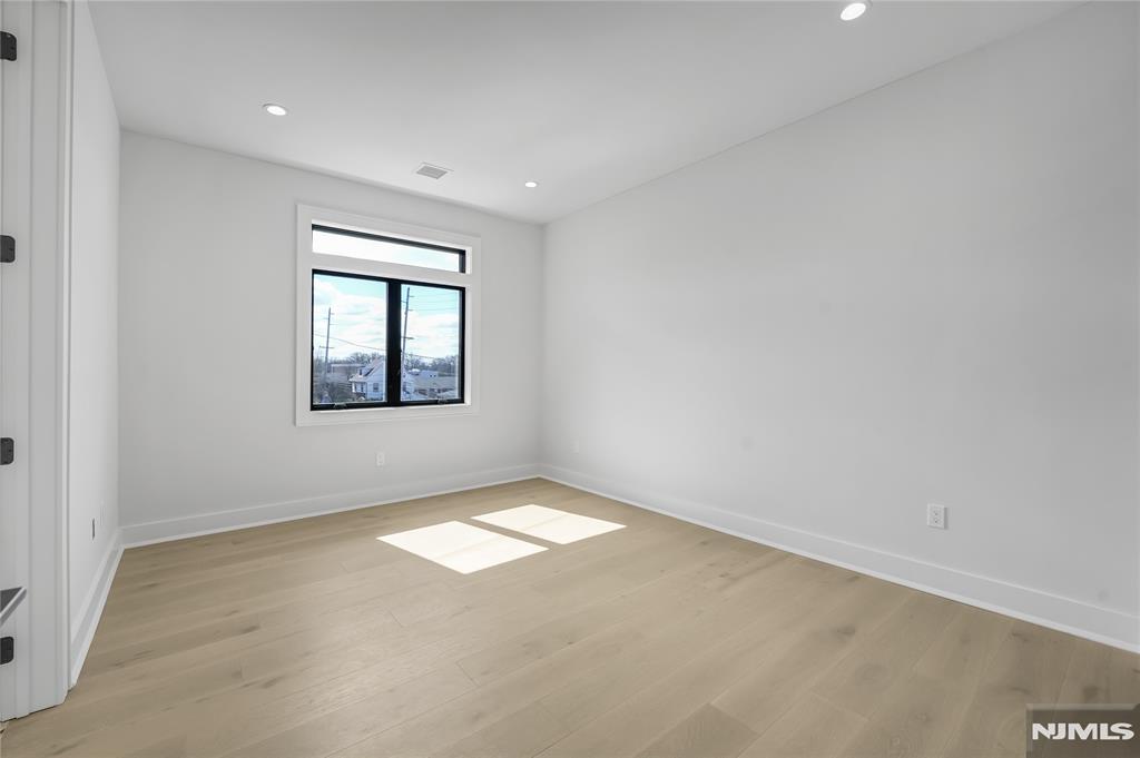 401 B Grand Avenue 401 B