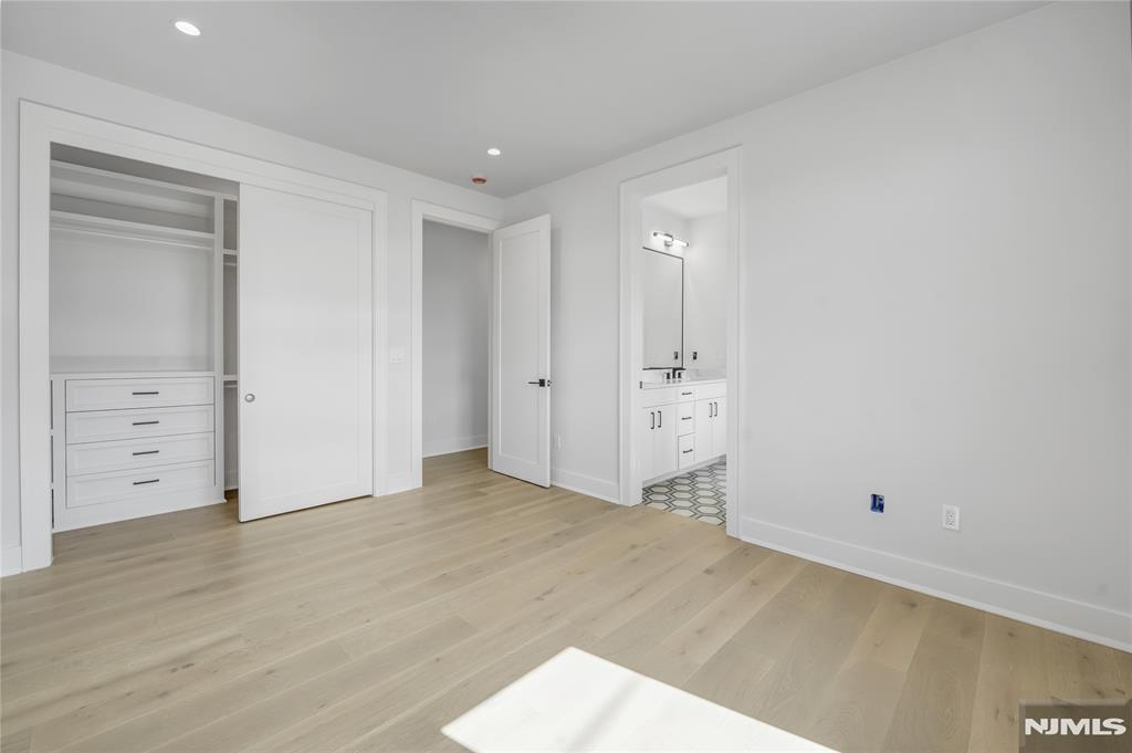 401 B Grand Avenue 401 B