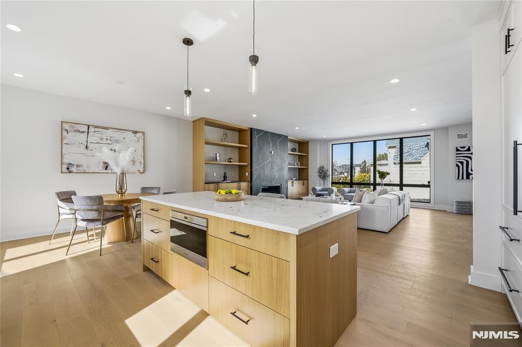 401 C Grand Avenue 401 C