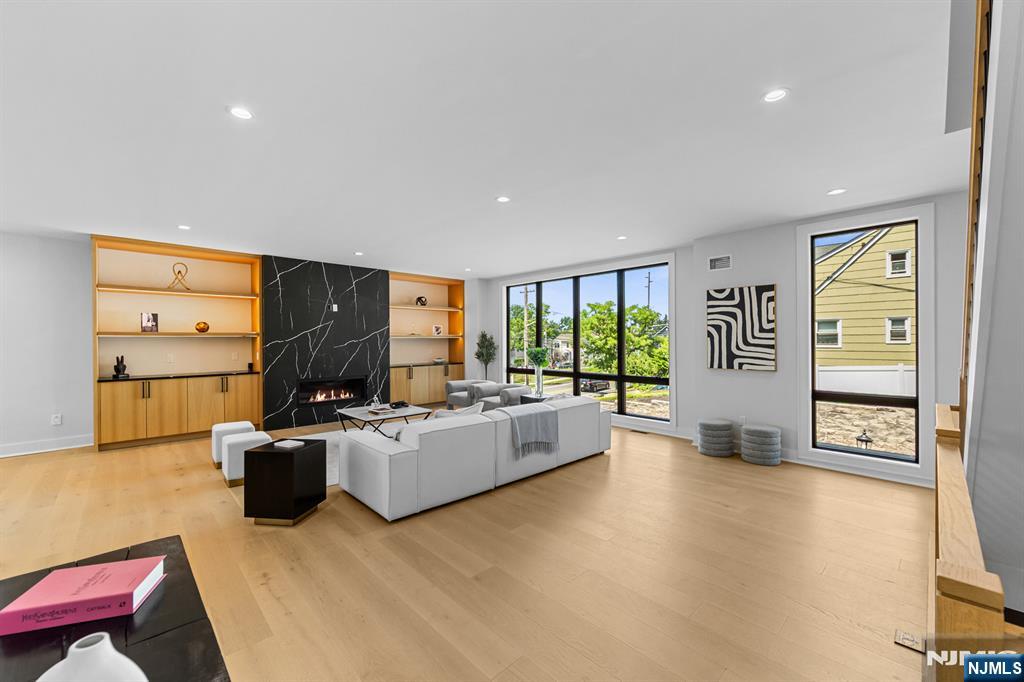 401 A Grand Avenue A