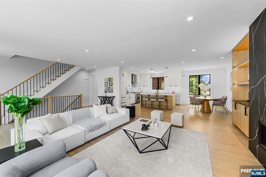401 A Grand Avenue A