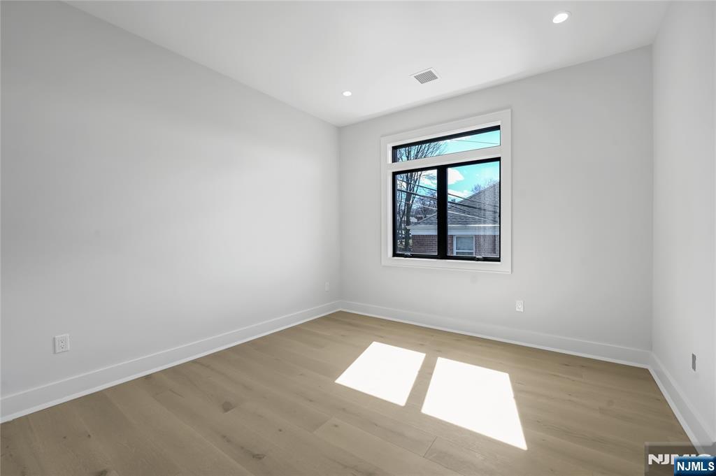 401 B Grand Avenue 401 B