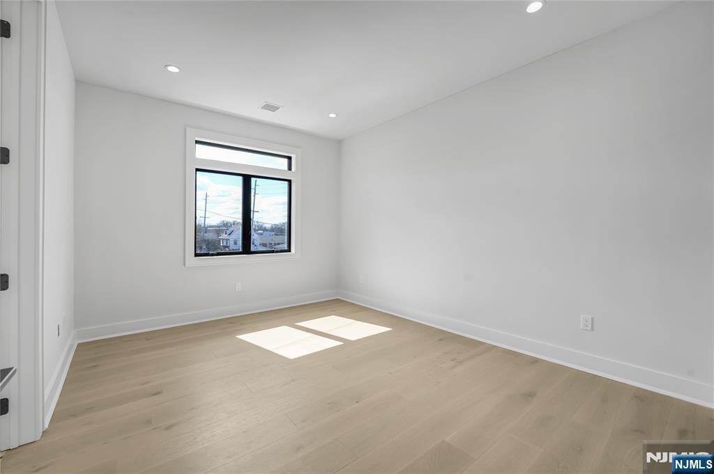 401 B Grand Avenue 401 B