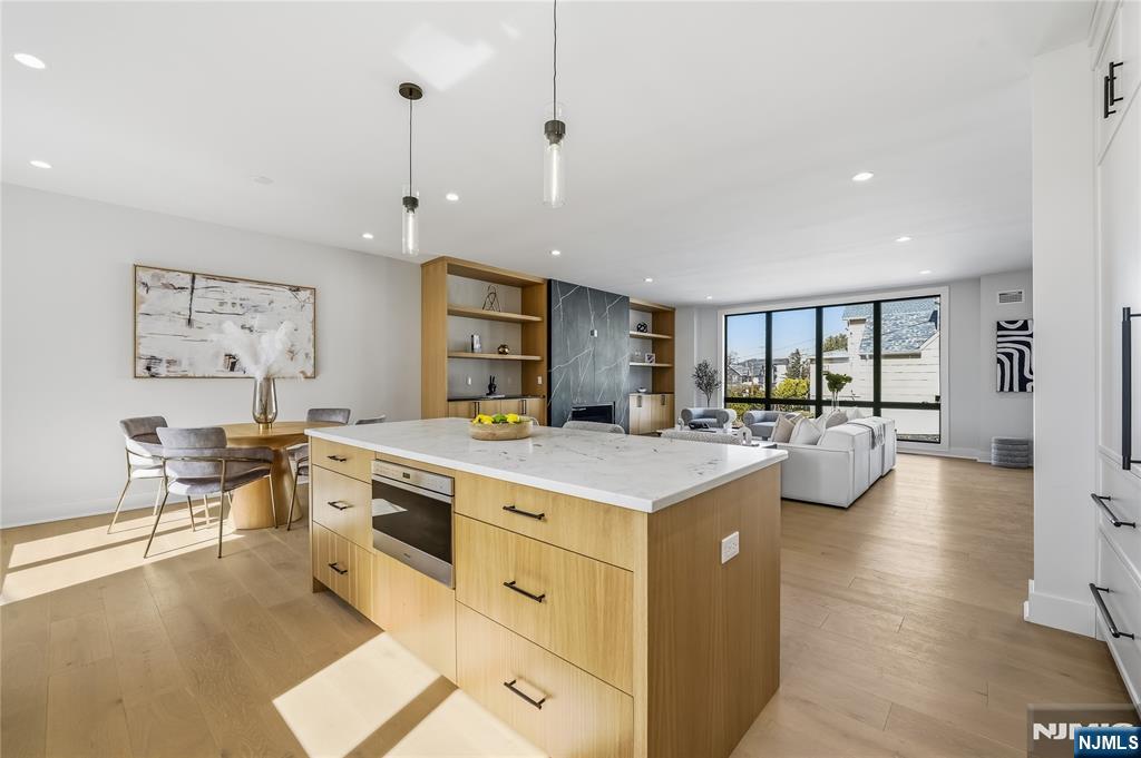 401 B Grand Avenue 401 B