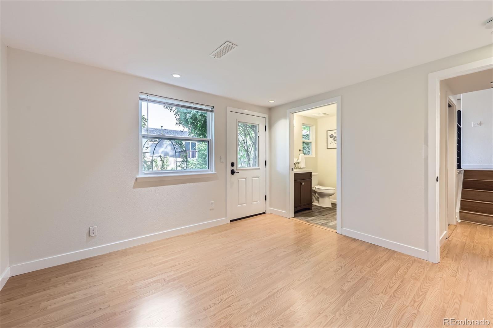 284 S Lincoln Avenue