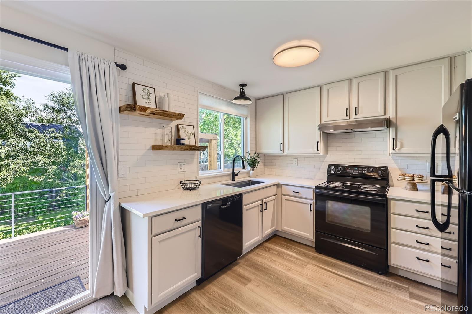 284 S Lincoln Avenue