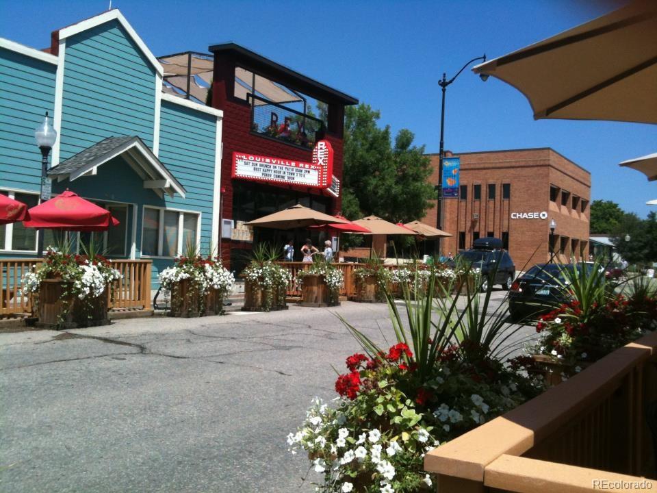 284 S Lincoln Avenue