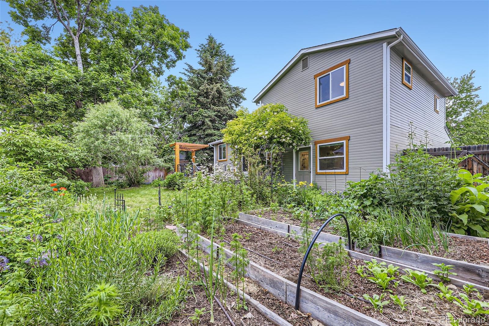 284 S Lincoln Avenue