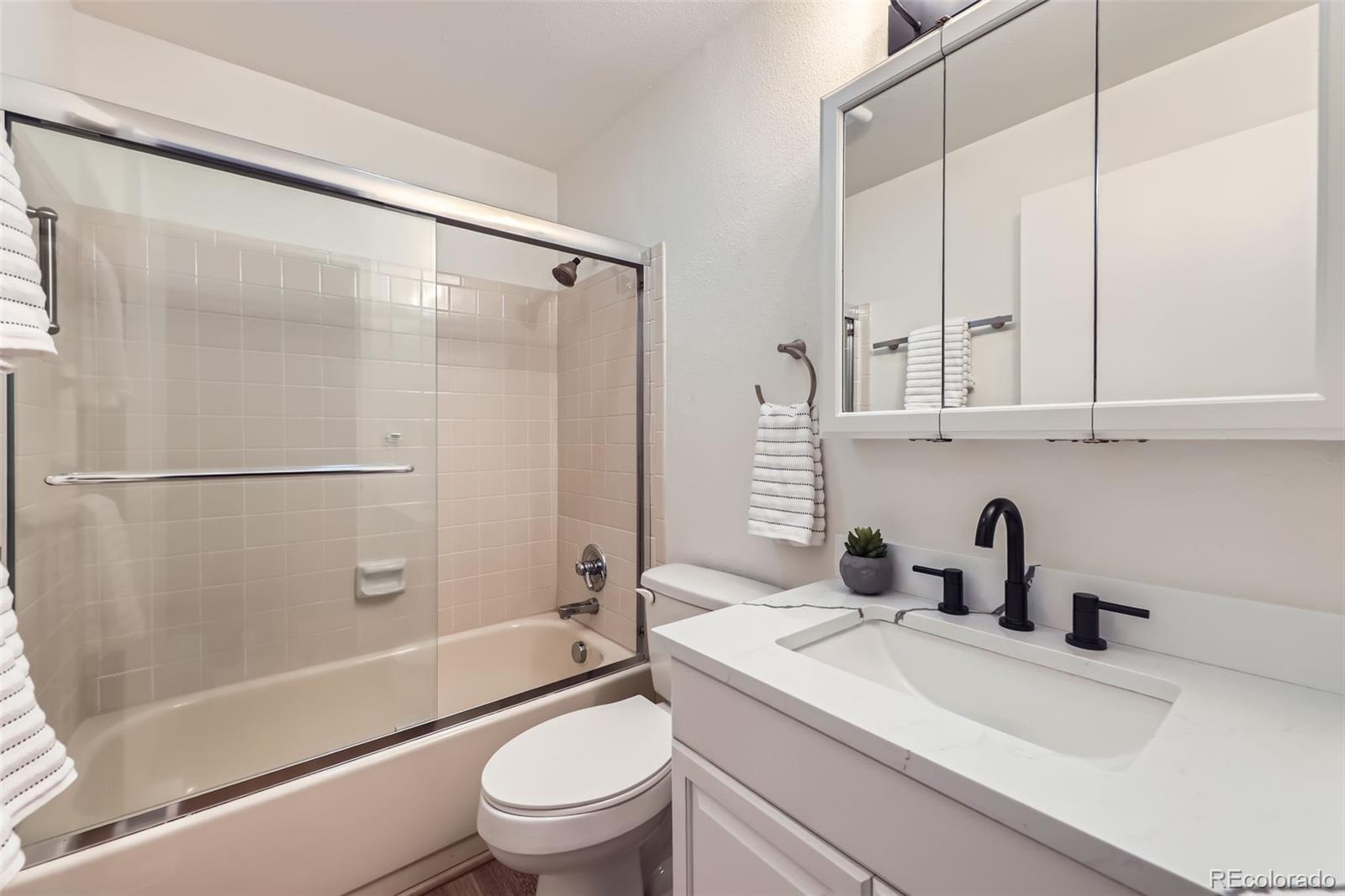 284 S Lincoln Avenue