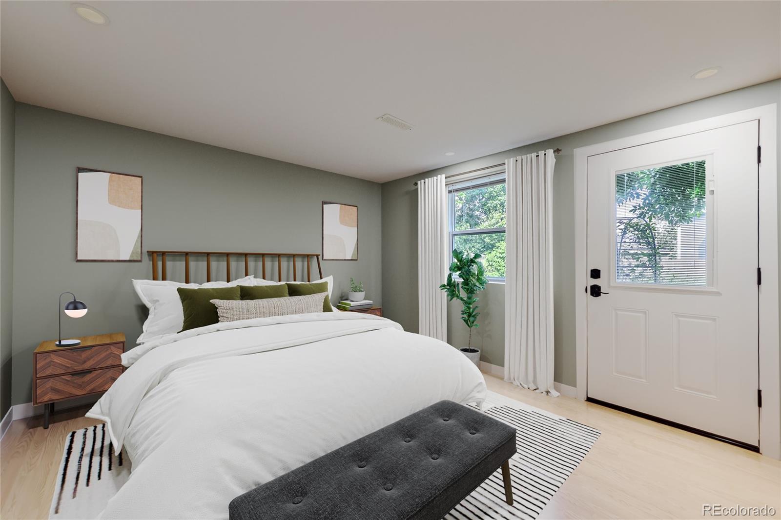 284 S Lincoln Avenue