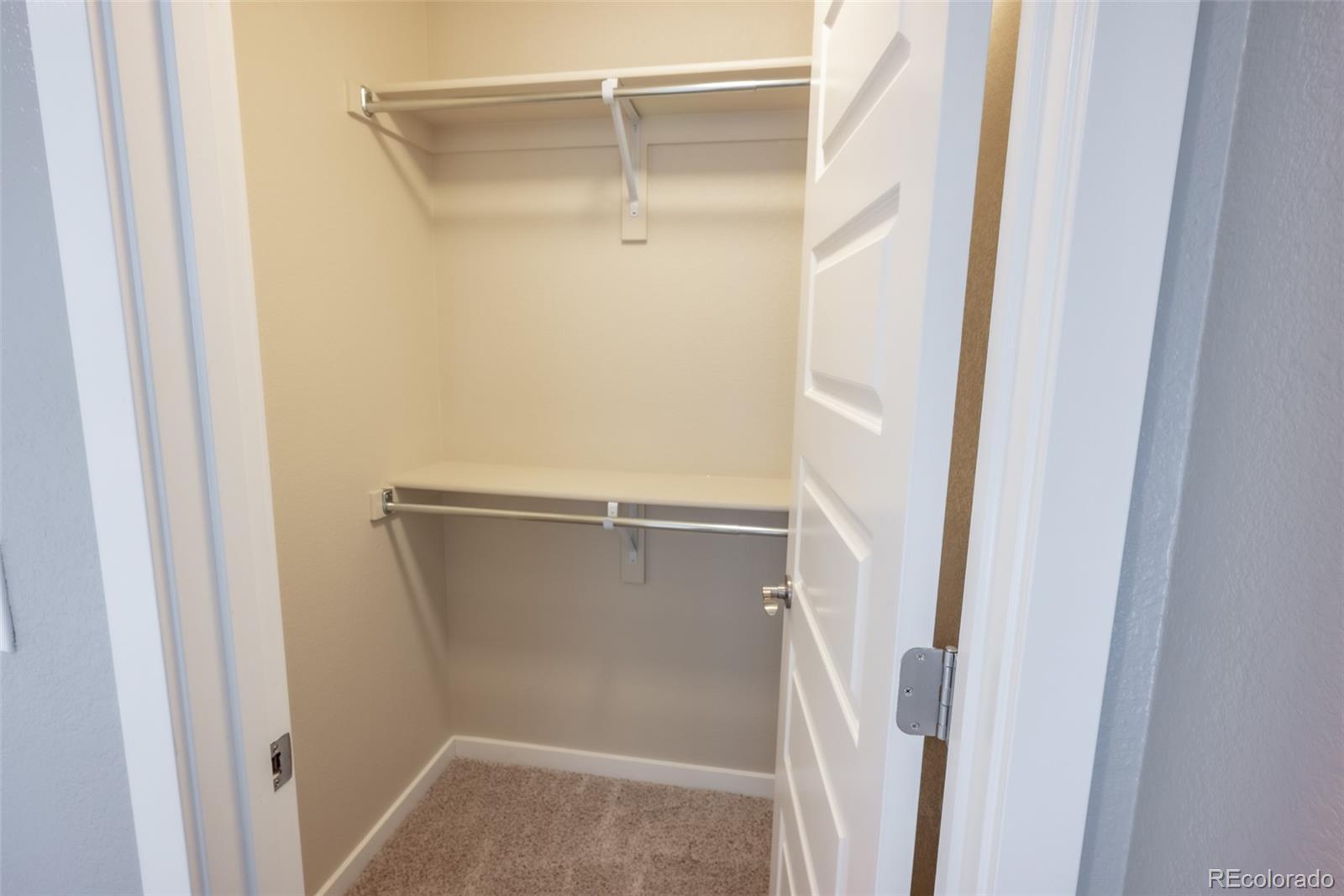 1559 Sierra Plaza Street