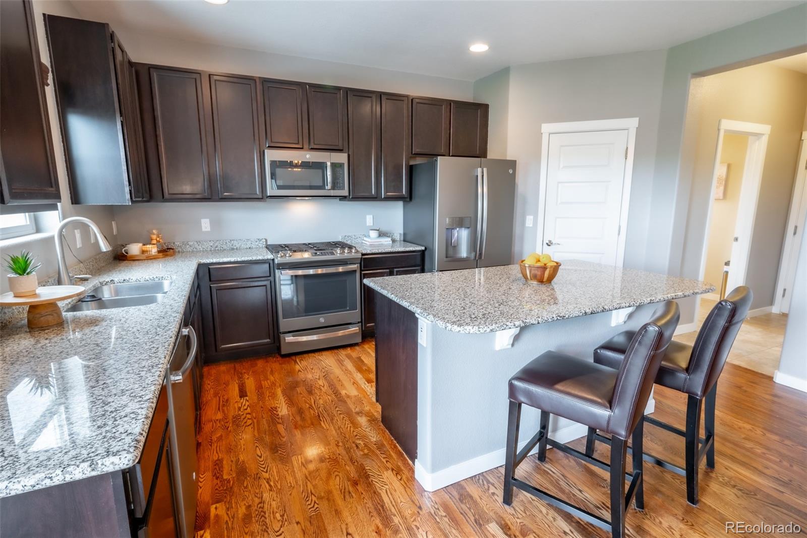 1559 Sierra Plaza Street