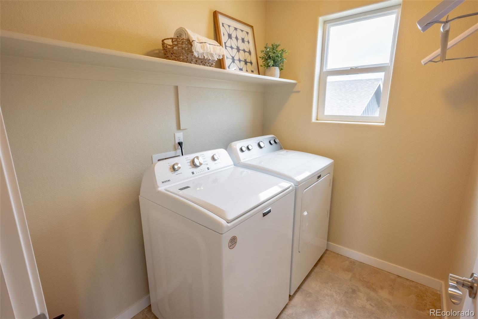 1559 Sierra Plaza Street