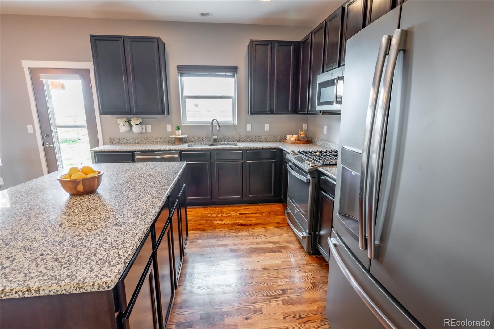 1559 Sierra Plaza Street