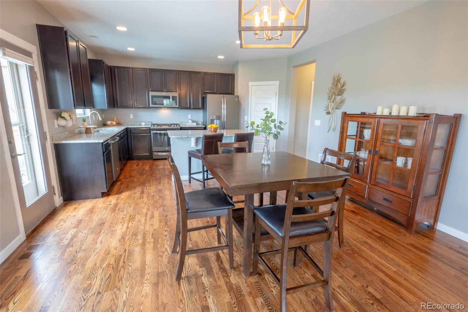 1559 Sierra Plaza Street