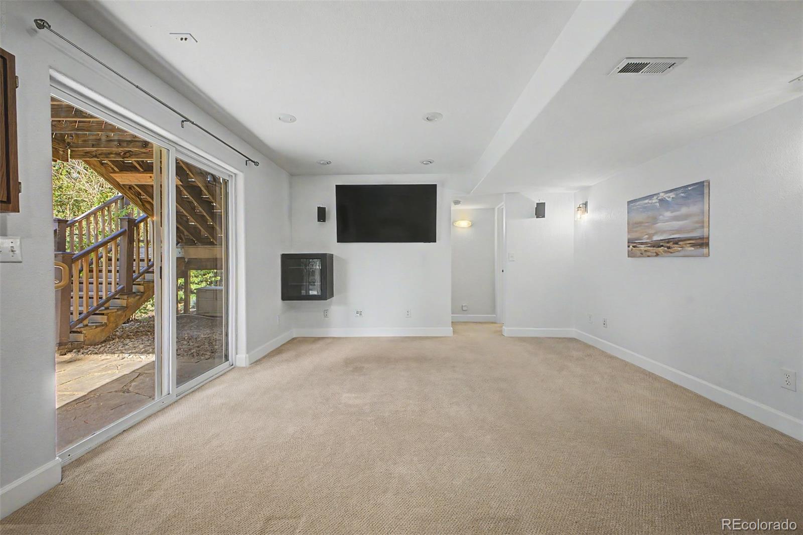 961 Sapphire Way