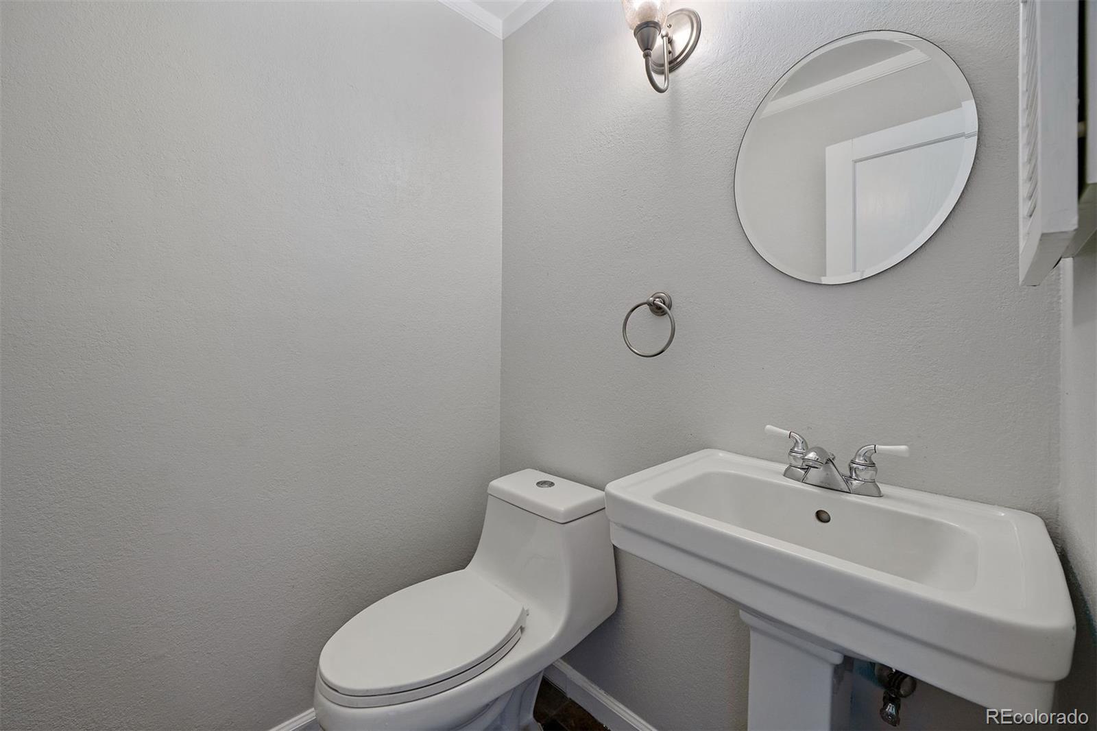 2995 W 10th Avenue Circle