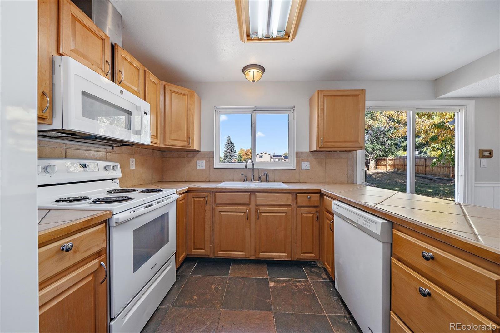 2995 W 10th Avenue Circle