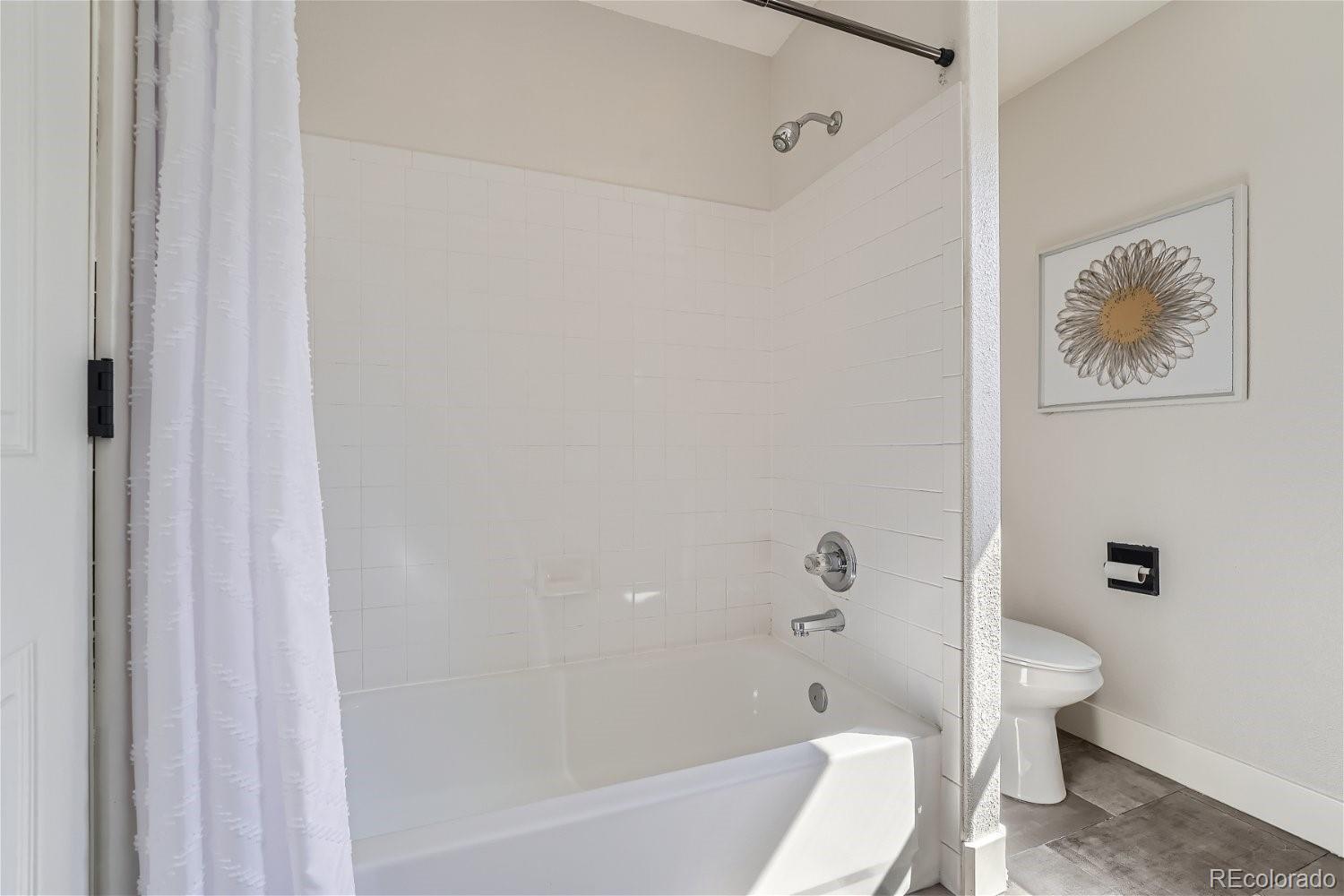 3179 E Yarrow Circle