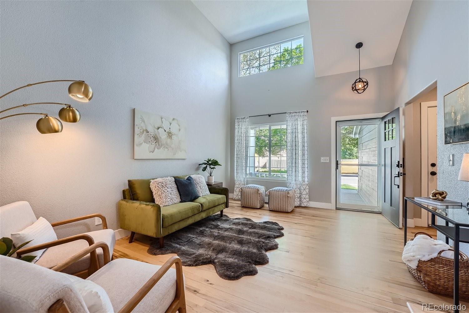 3179 E Yarrow Circle