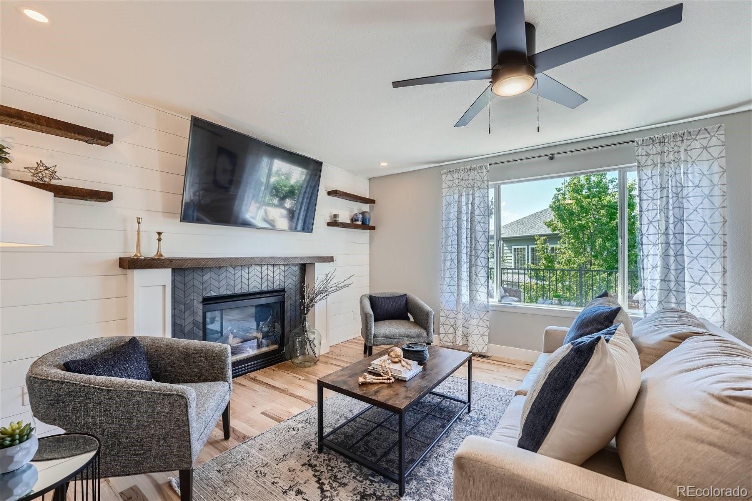 3179 E Yarrow Circle