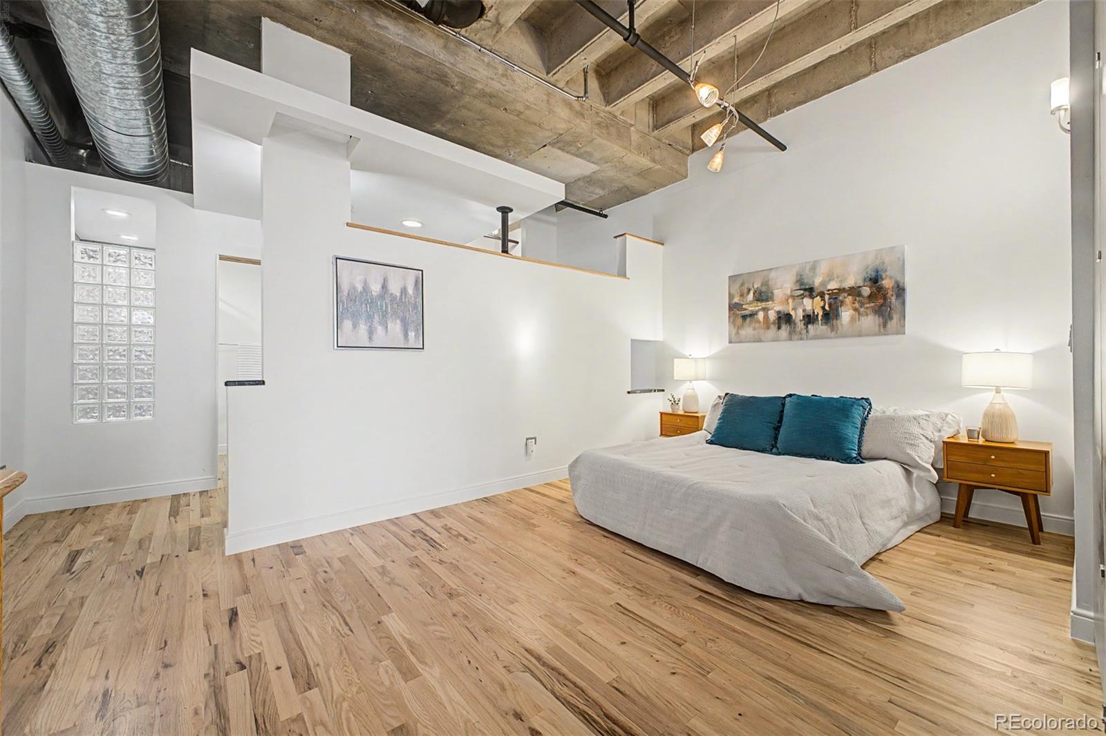 1020 15th Street Unit: 215