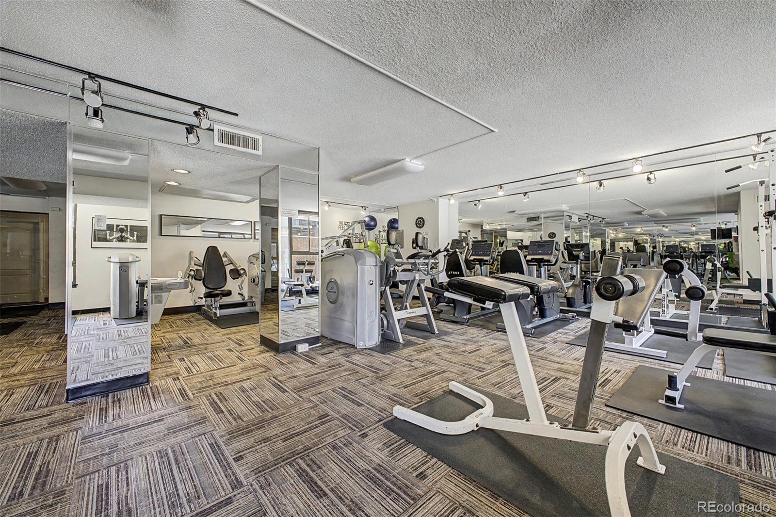 1020 15th Street Unit: 215