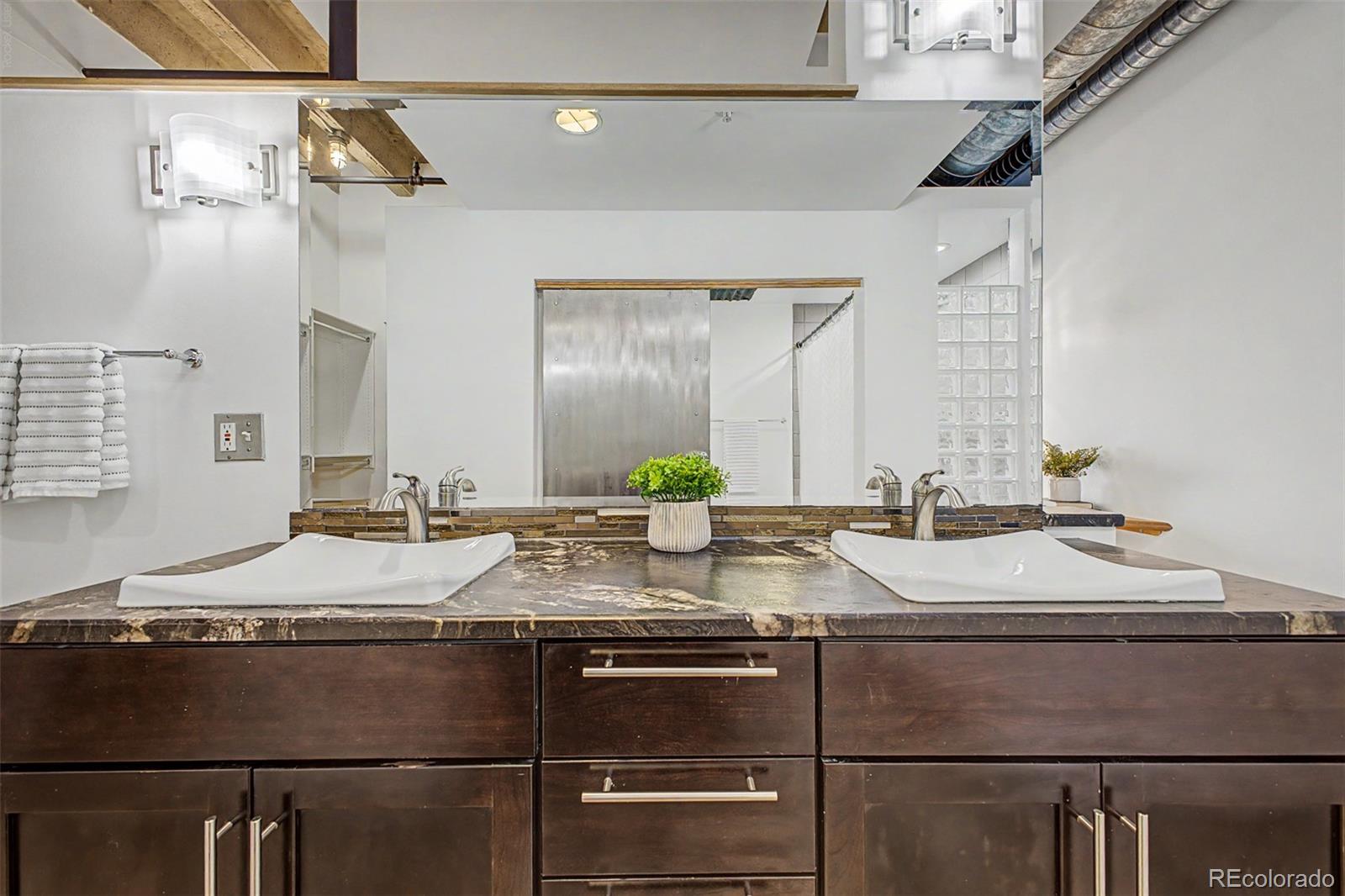 1020 15th Street Unit: 215