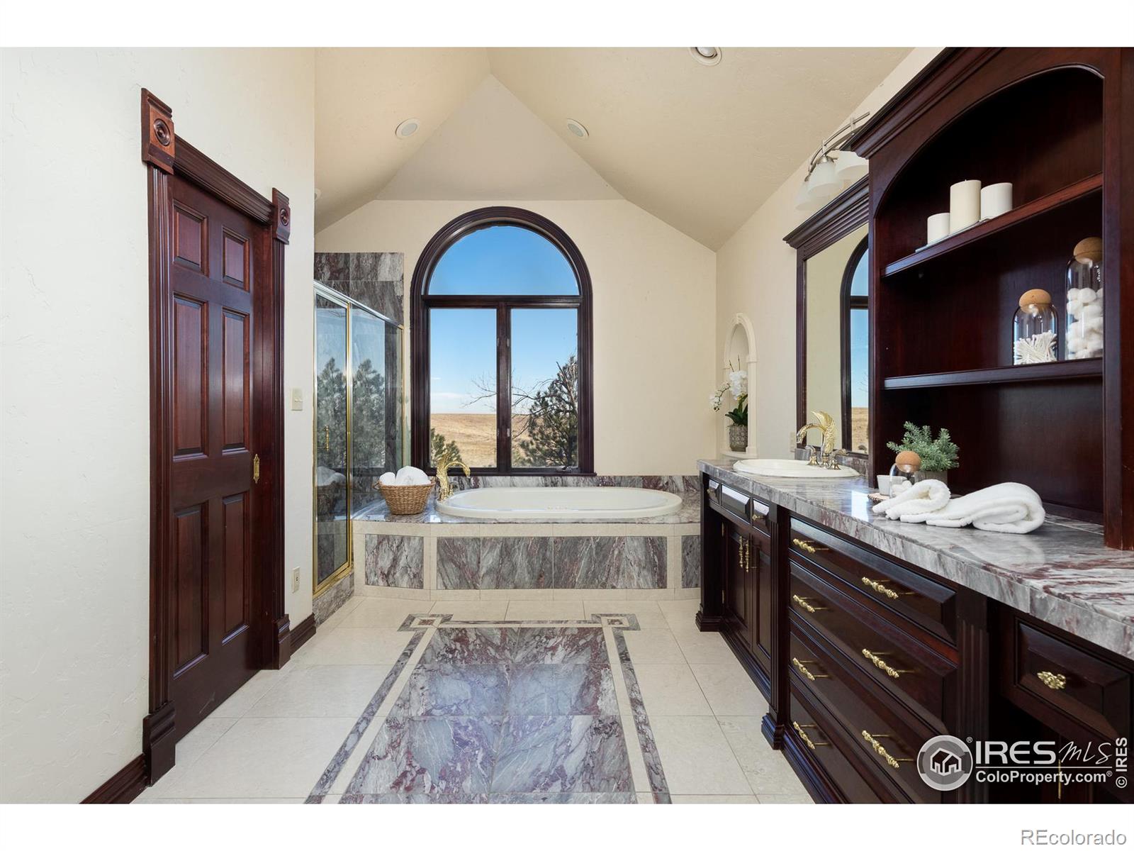 3200 S Foothills Highway