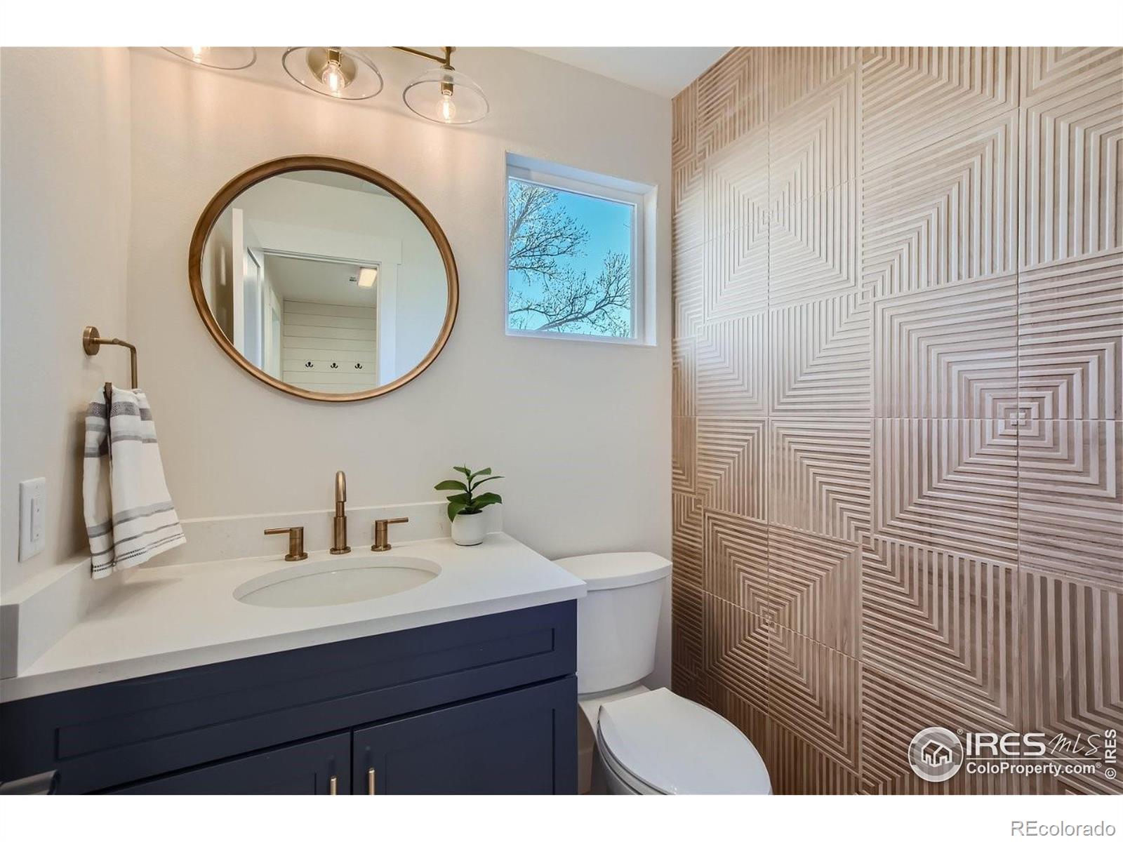 679 W Sandbar Circle