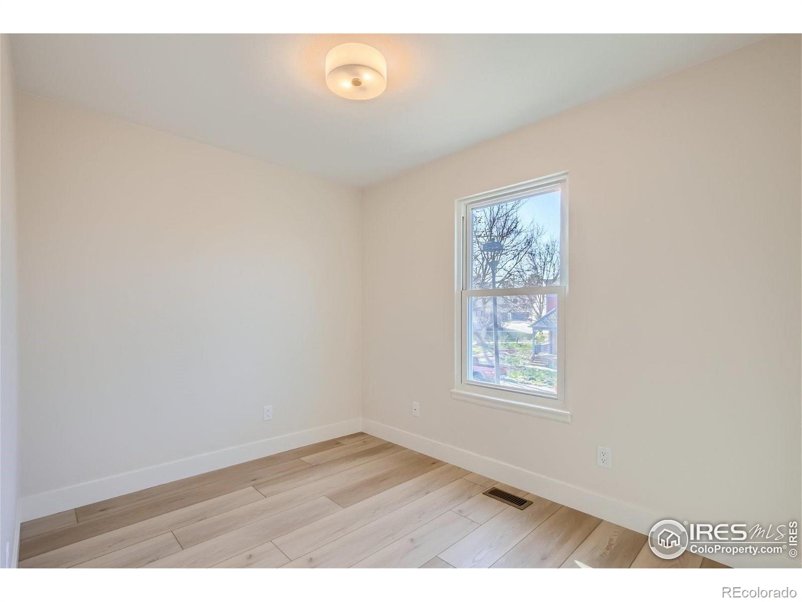 679 W Sandbar Circle