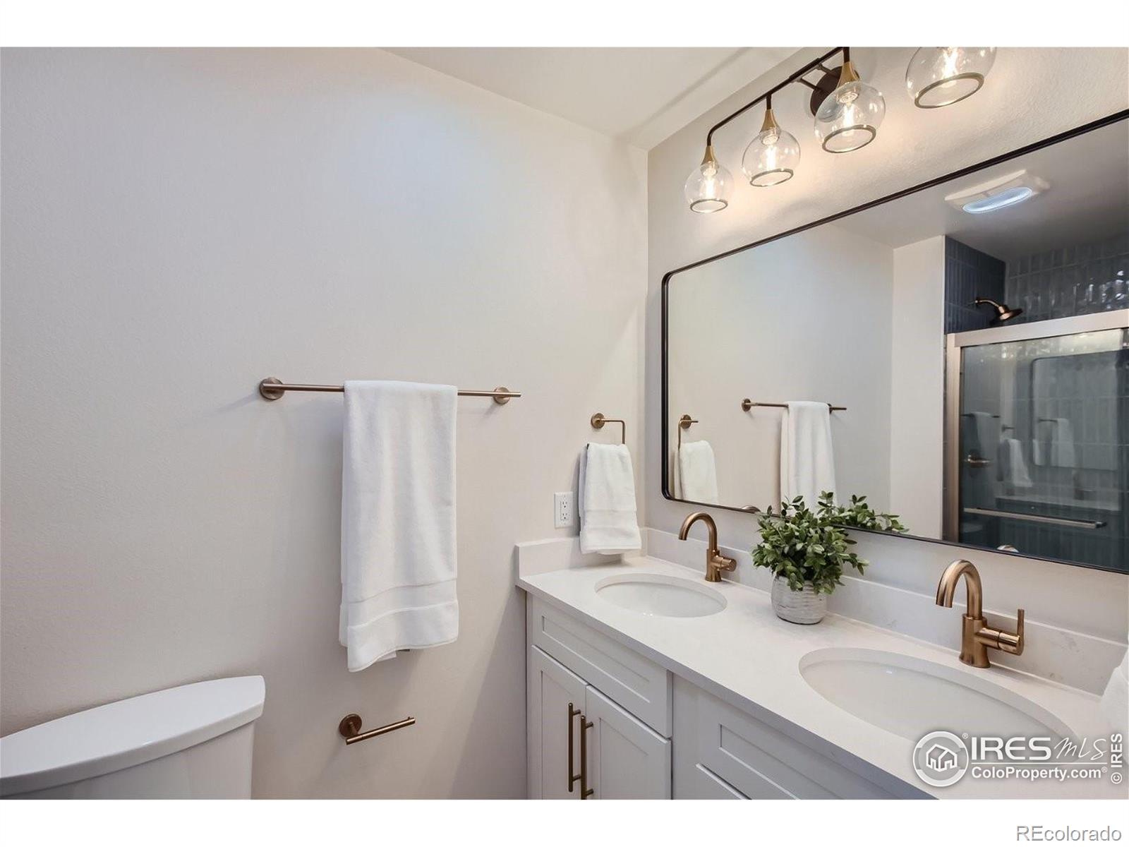 679 W Sandbar Circle