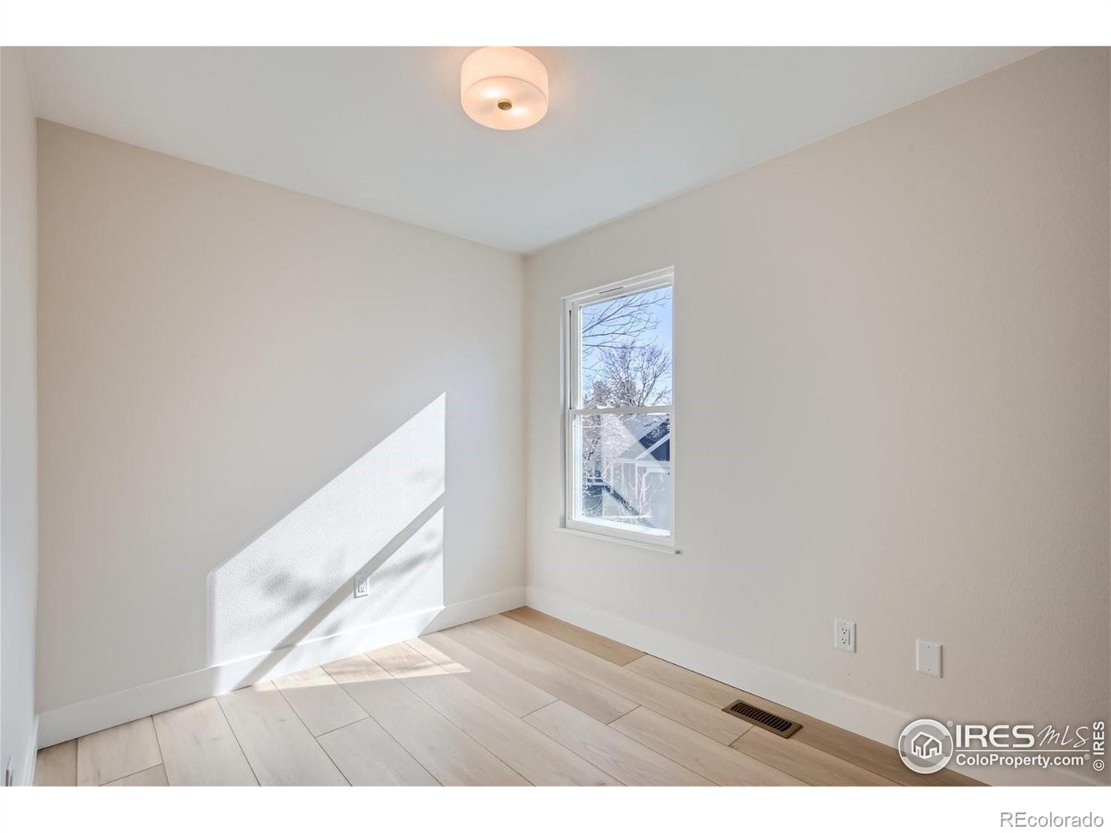 679 W Sandbar Circle