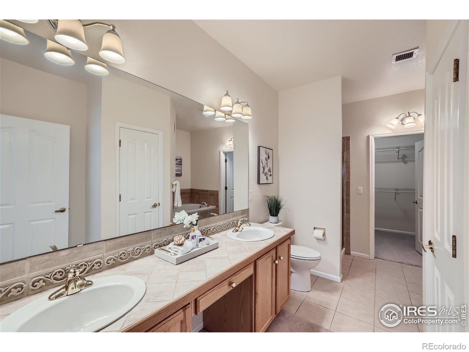 2869 Whitetail Circle