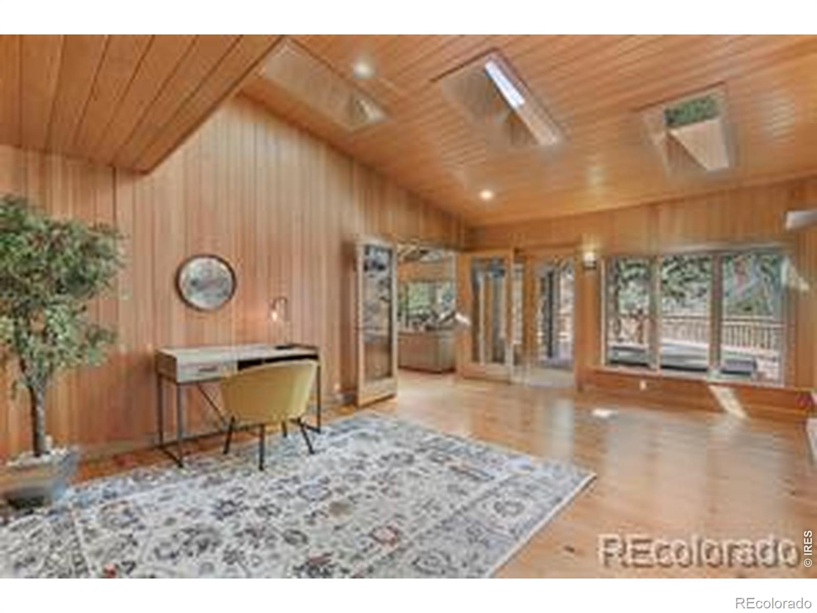 746 Riverside Drive