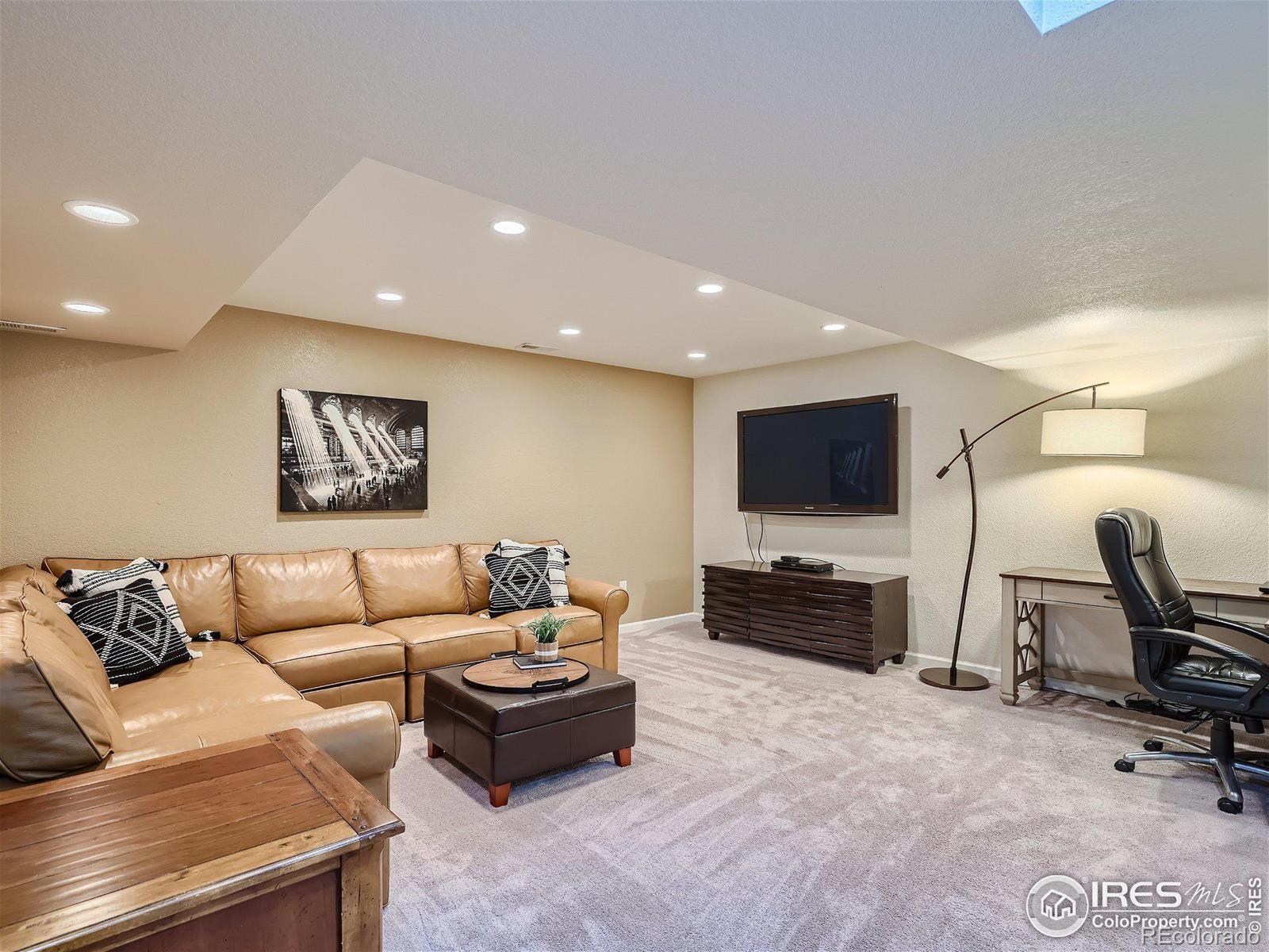 939 W Alder Street