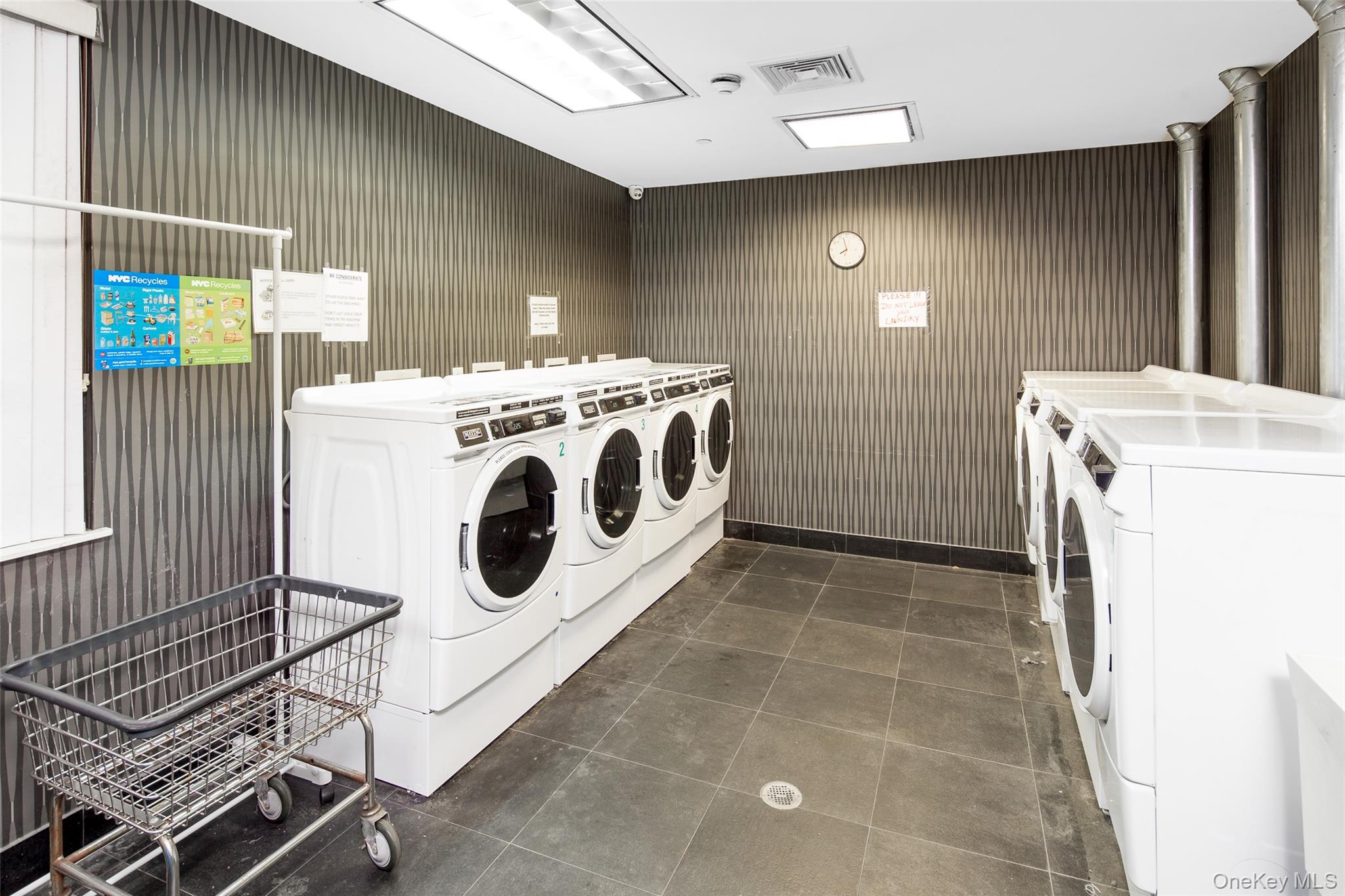 14320 Hoover Avenue Unit: 505