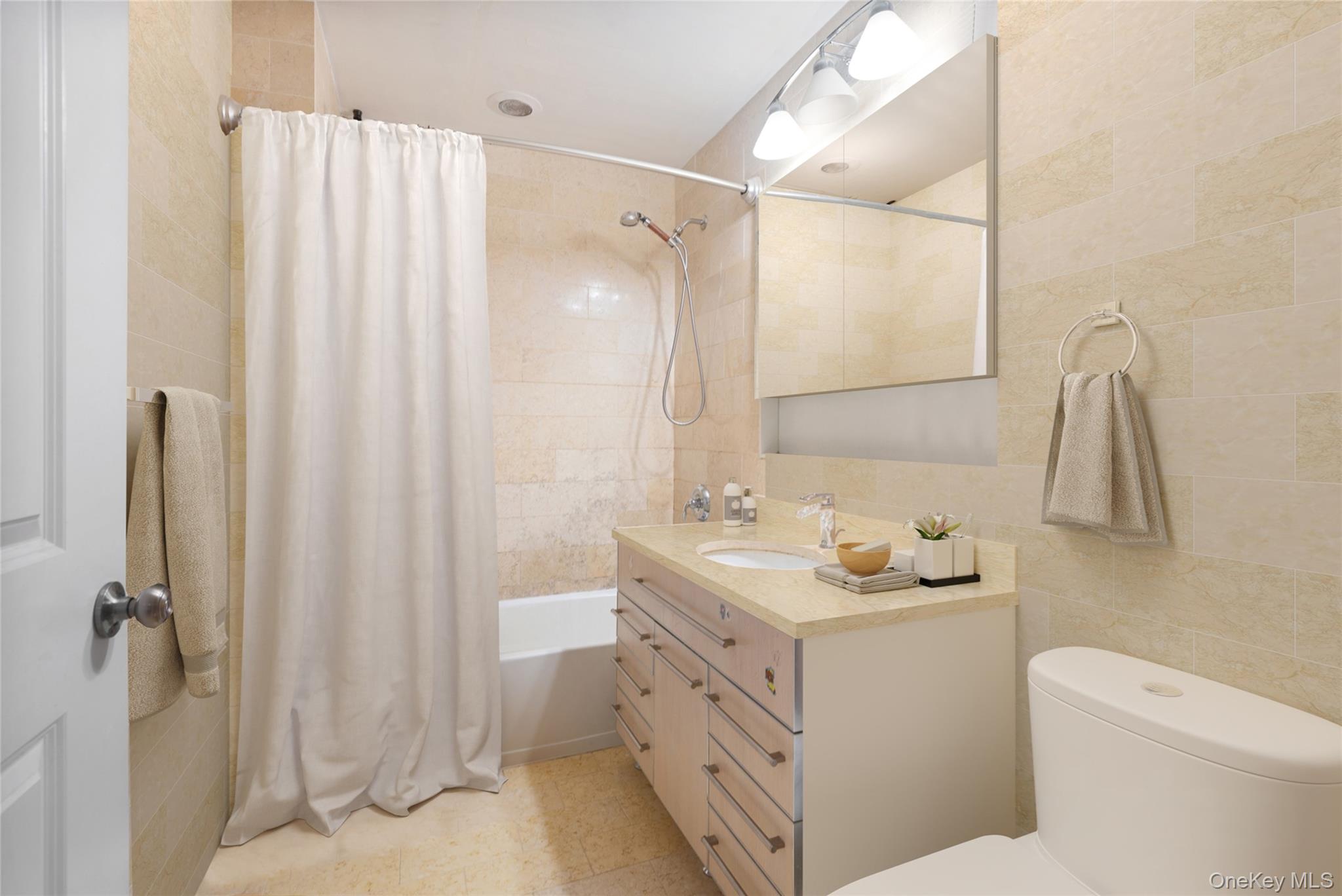 14320 Hoover Avenue Unit: 505