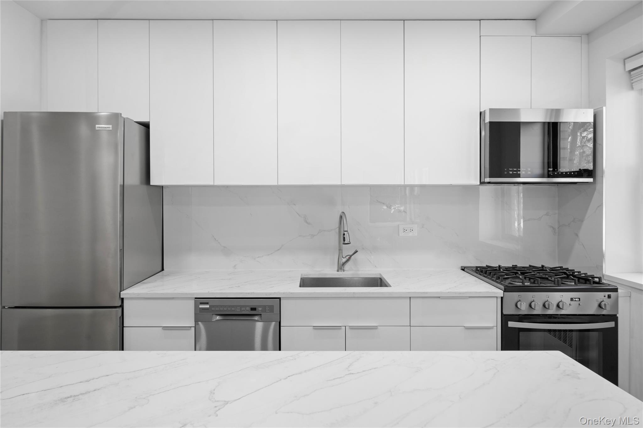 25-10 31st Avenue Unit: 2M