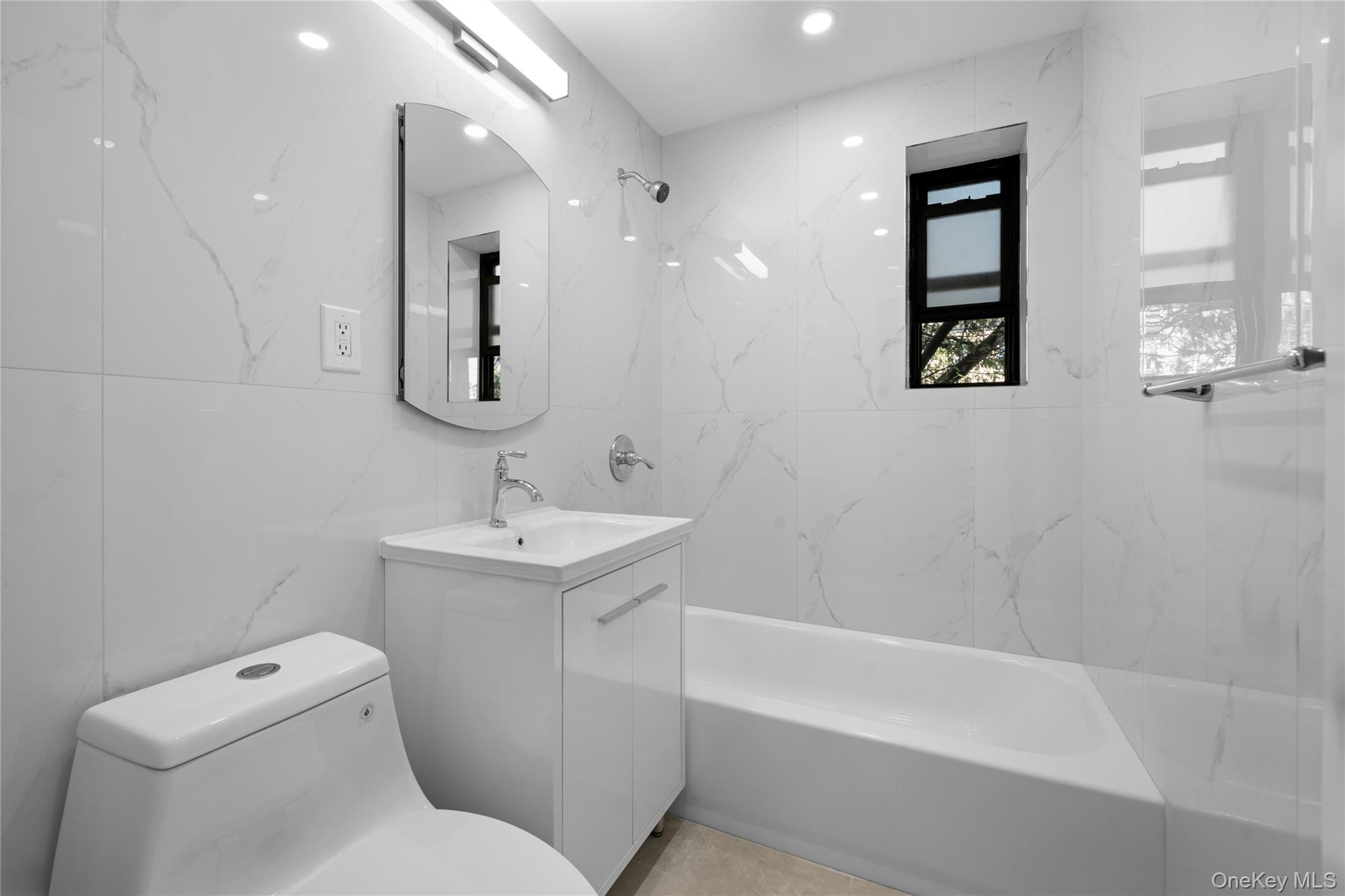 25-10 31st Avenue Unit: 2M