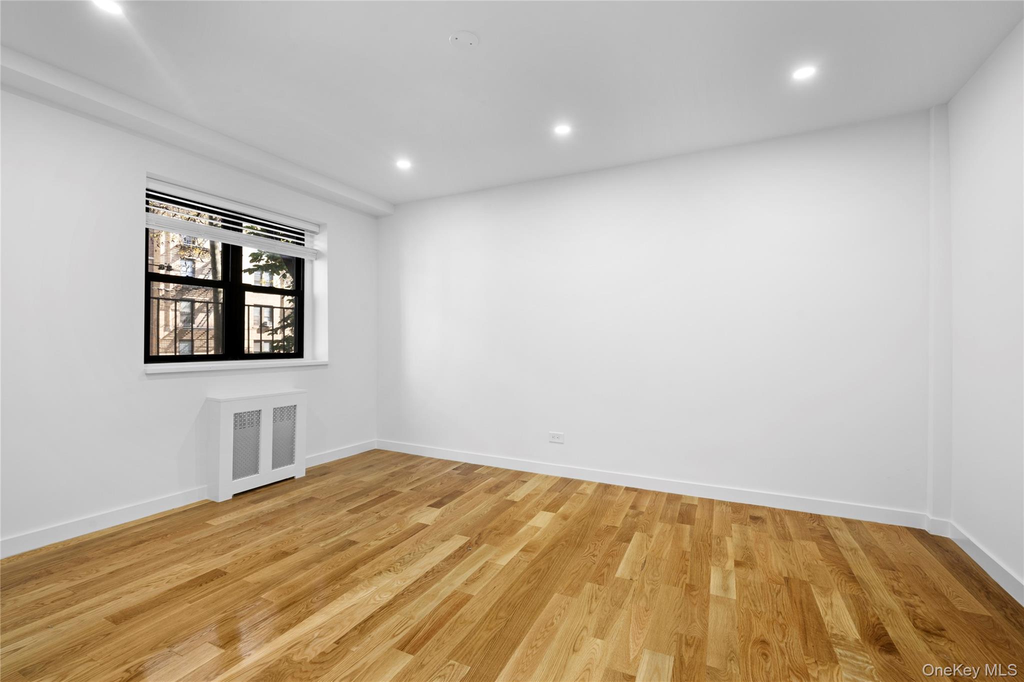 25-10 31st Avenue Unit: 2M